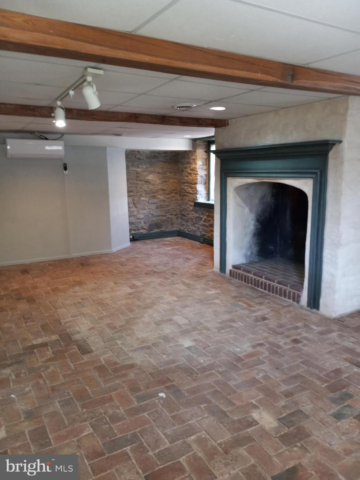 1398 E Oregon Road – photo 2