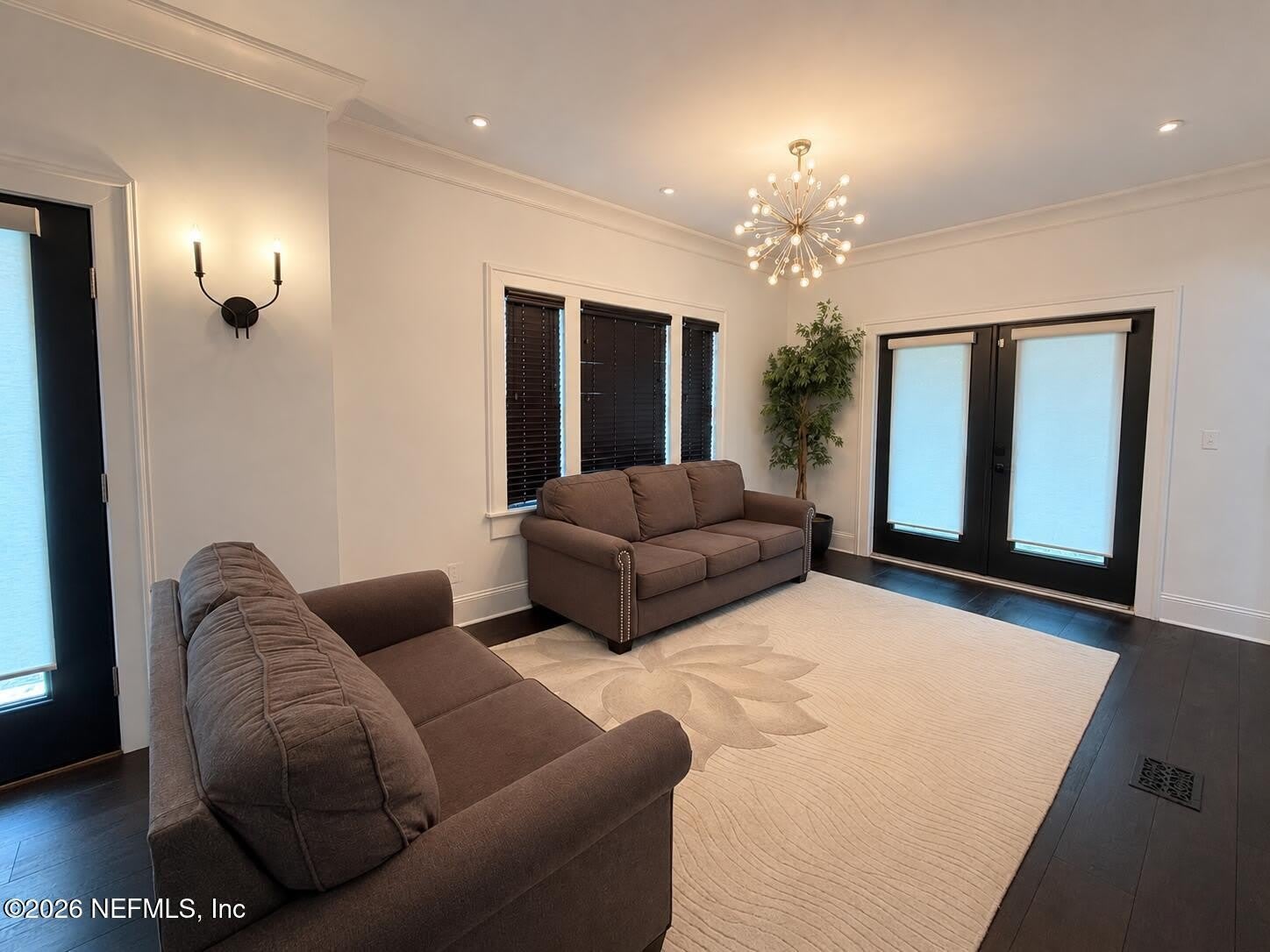 1544 N LAURA Street – photo 4