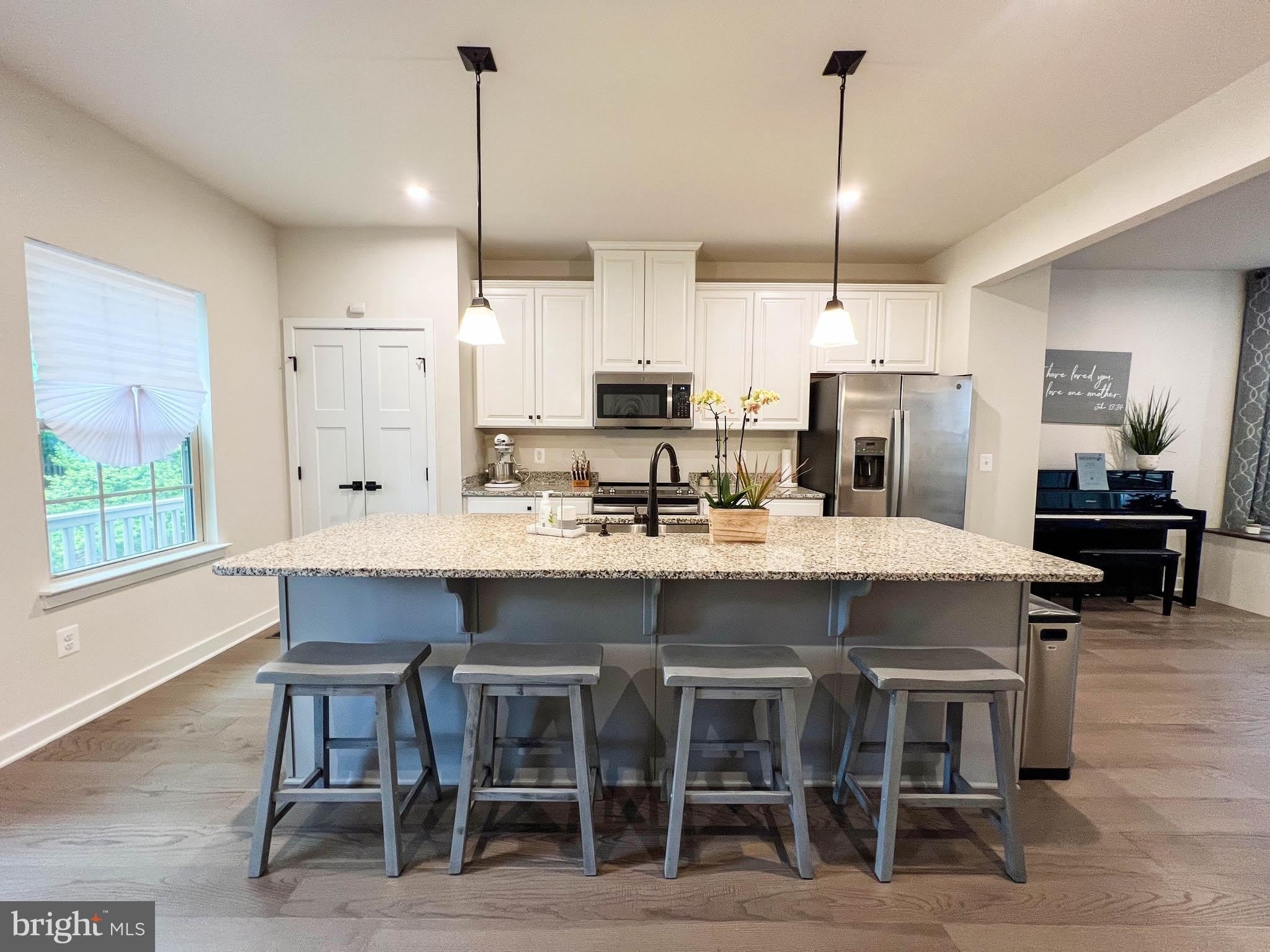 4480 COMMONS Drive – photo 5