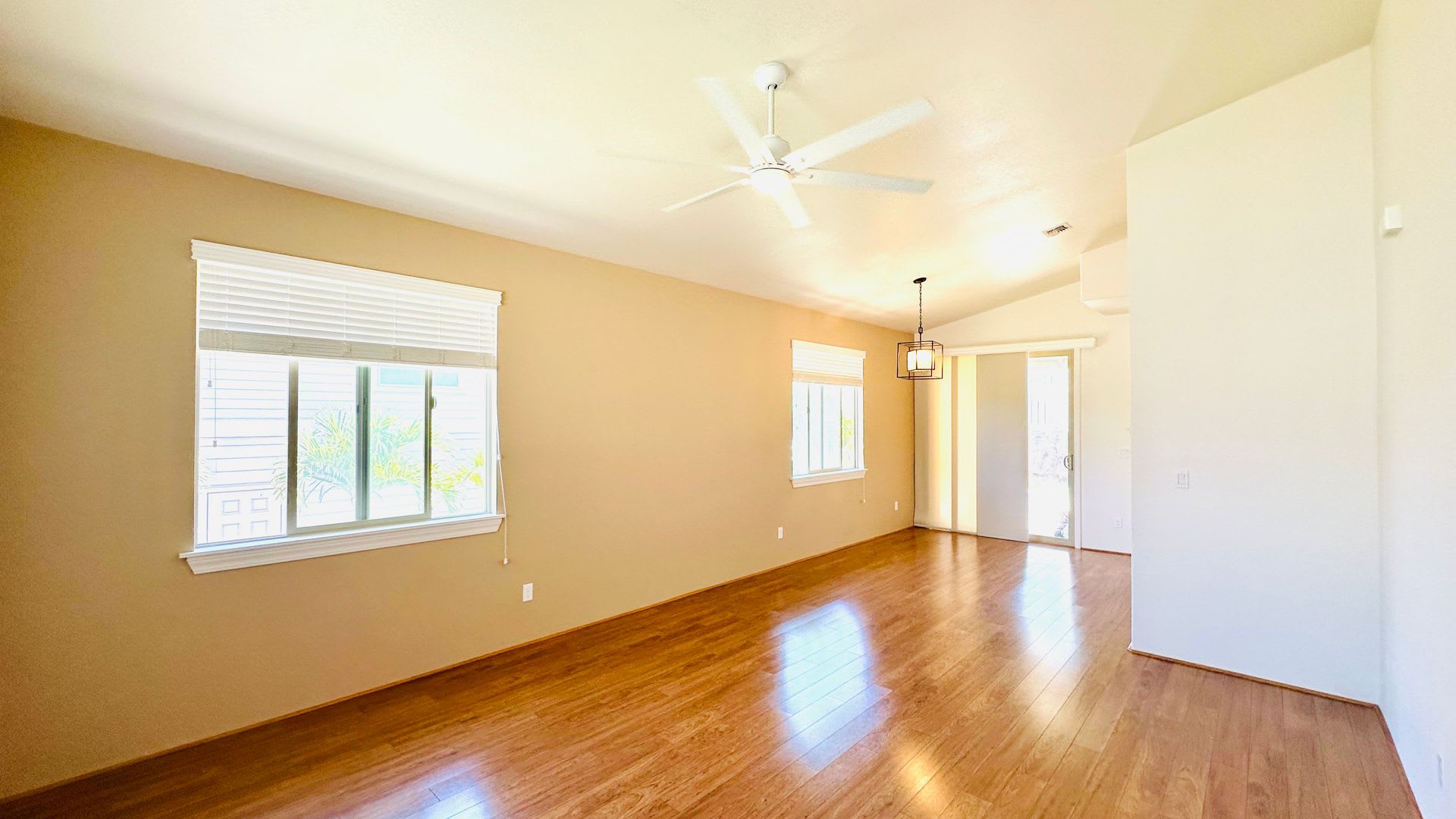 Welcome home in the peaceful Kahiwelo neighborhood! Electricity included in rent! – photo 3