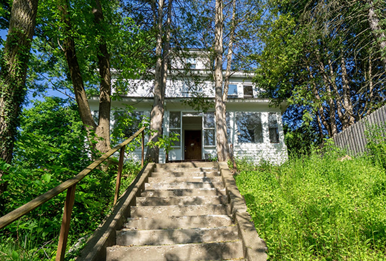 614 Ackerman Avenue Available 6 1 27 Large Single Family Home – photo 1