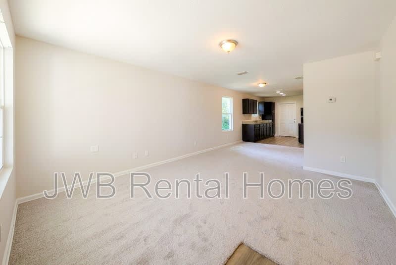 1116 17th St E – photo 4