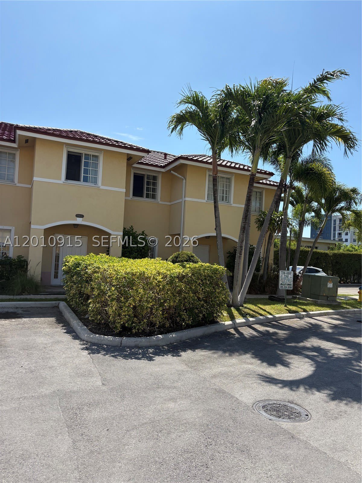 2086 Ne 167Th St – photo 1