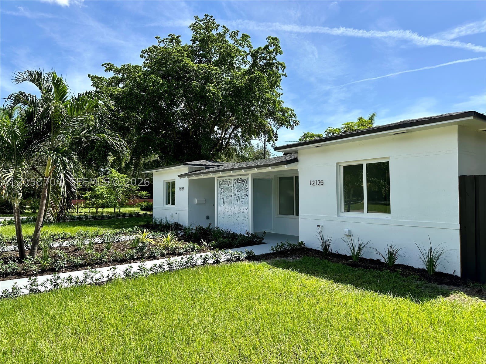 12125 NE 7th Ave – photo 1