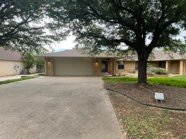 609 Williamsburg Court – photo 1