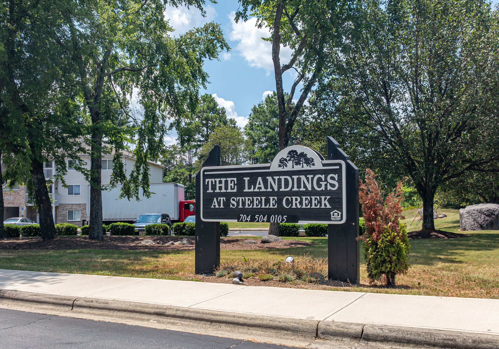 The Landings at Steele Creek Apartments – photo 1