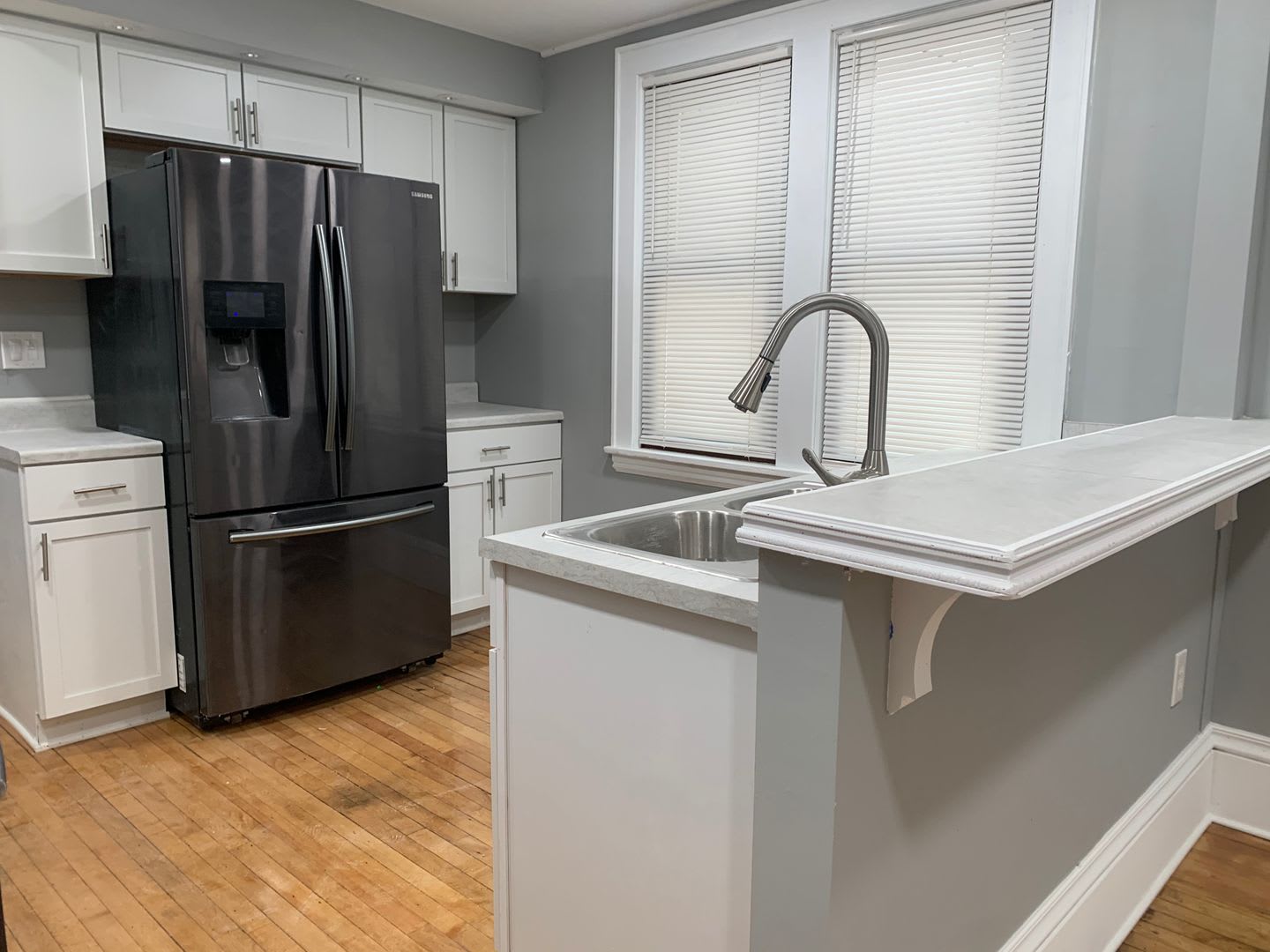 Beautiful 4 Bedroom 2 Bathroom Home In Minneapolis – photo 4