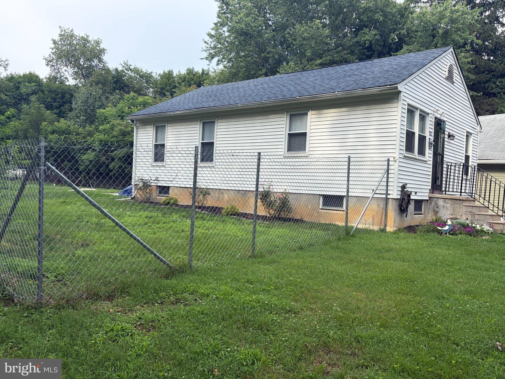 102 NEW JERSEY Avenue – photo 2