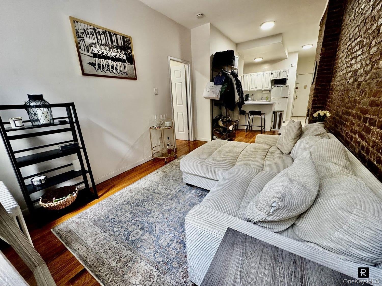 435 E 75Th Street – photo 3