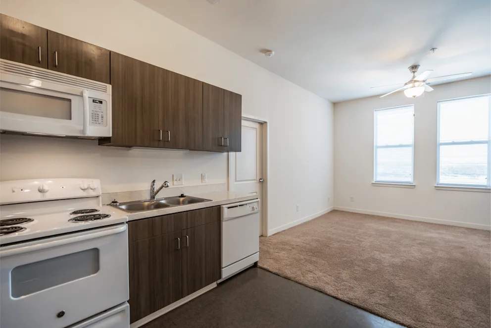715 Woodland Apartments – photo 4