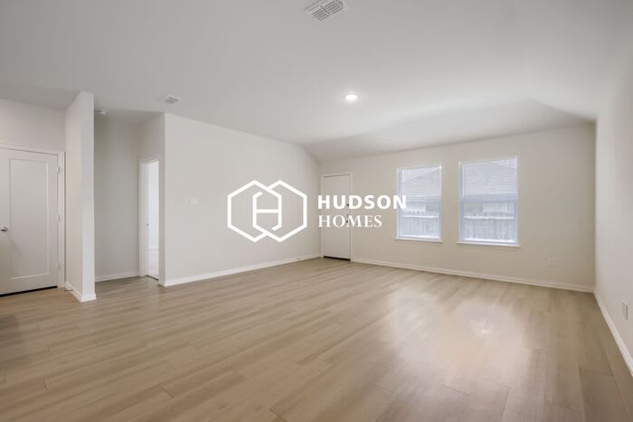 104 Kainos Street – photo 2
