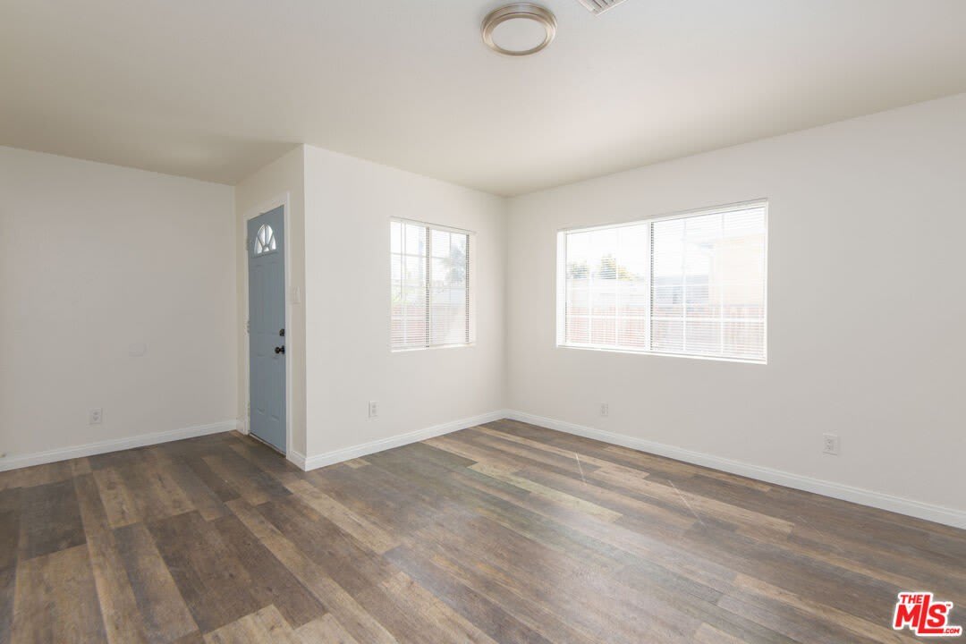 2134 S Cloverdale Ave – photo 3