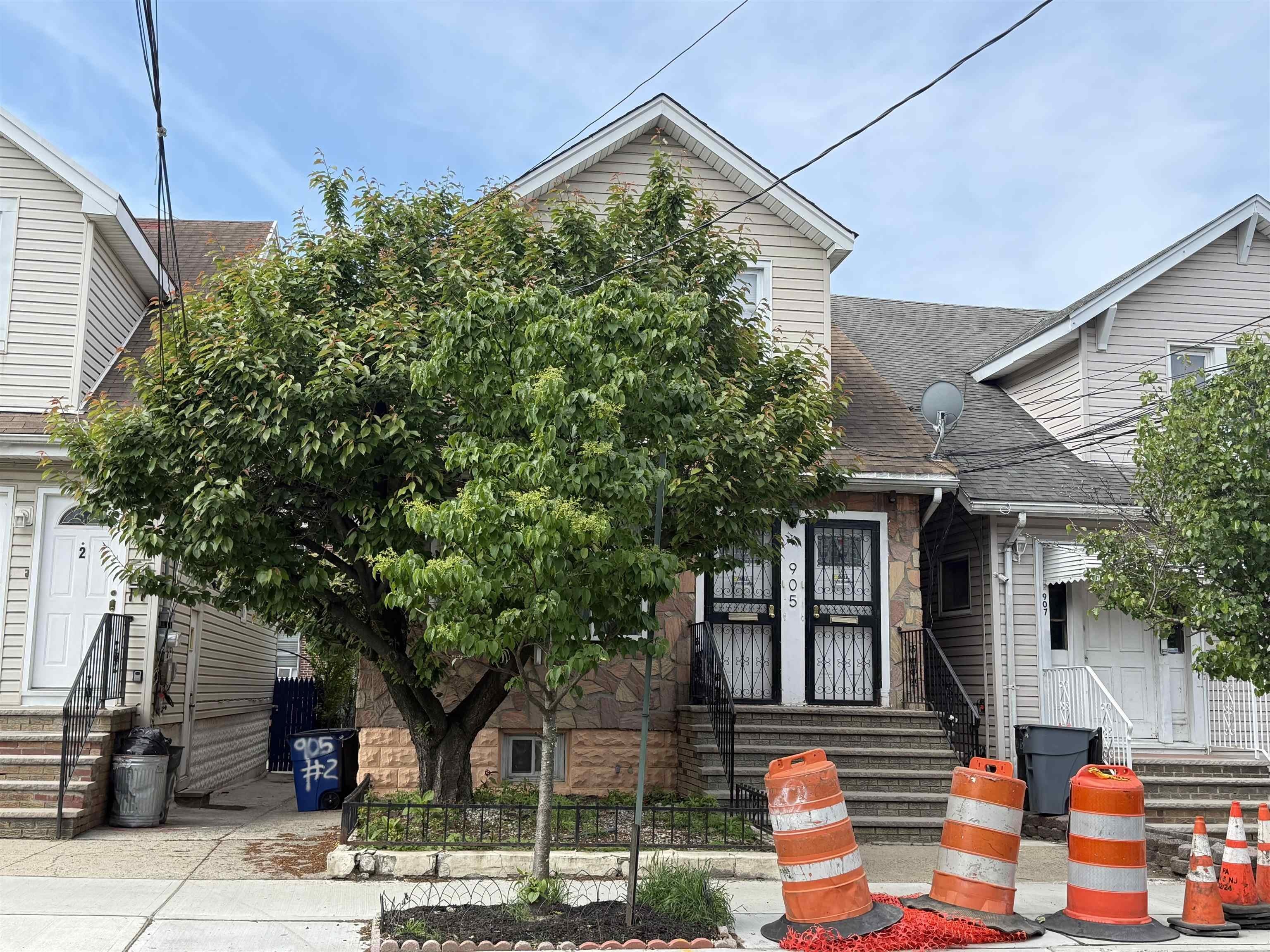 905 85TH ST – photo 1
