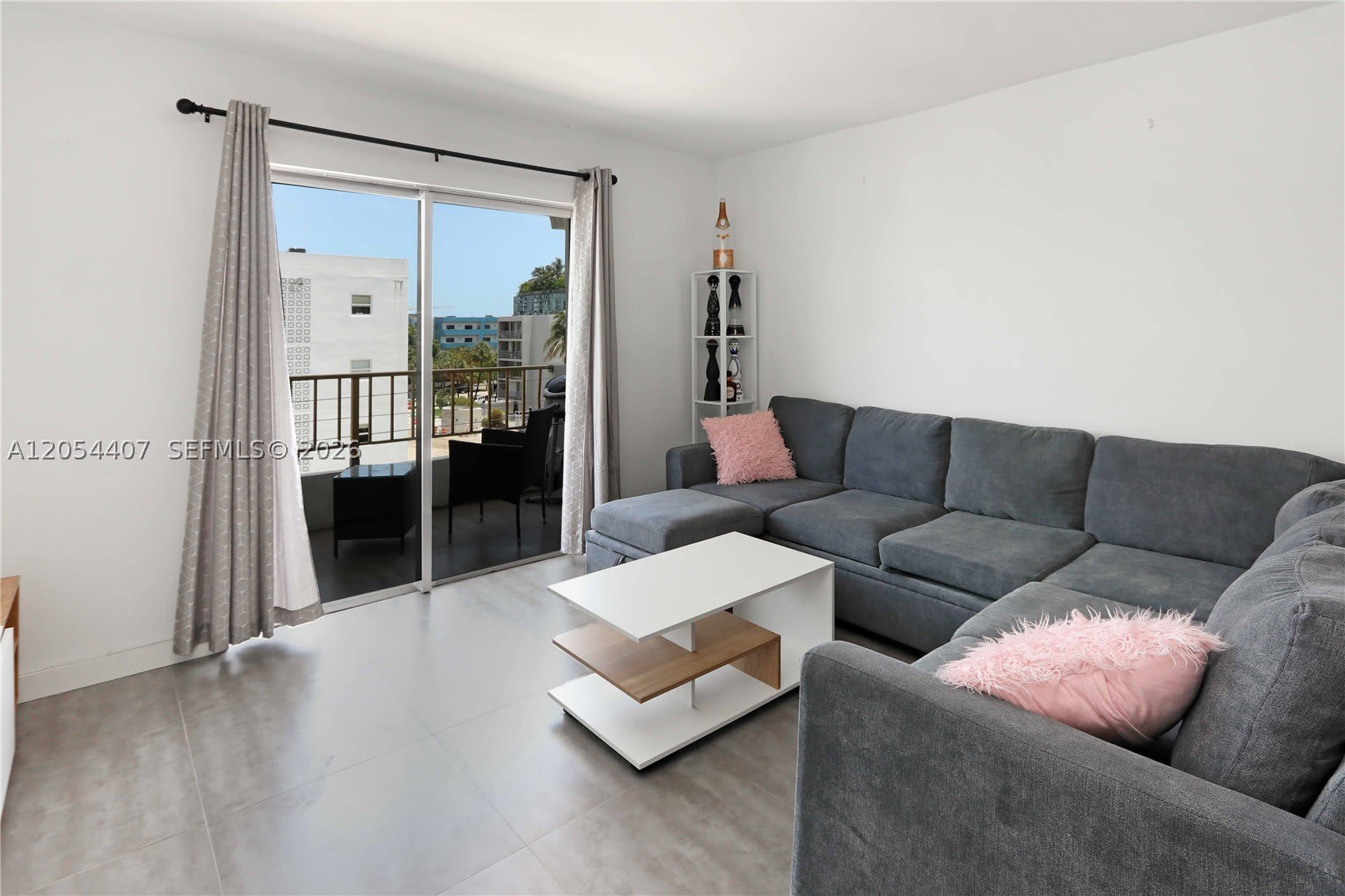 1580 West Ave – photo 3