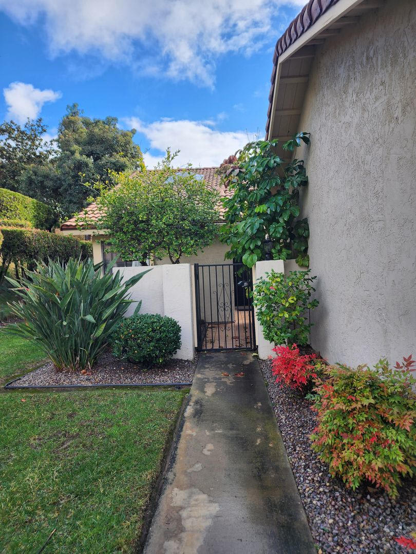 Beautiful Two Bed Two Bath Home 55 Community – photo 3