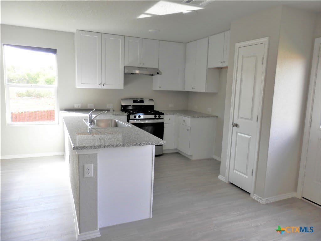 570 Blue Stem Road – photo 5
