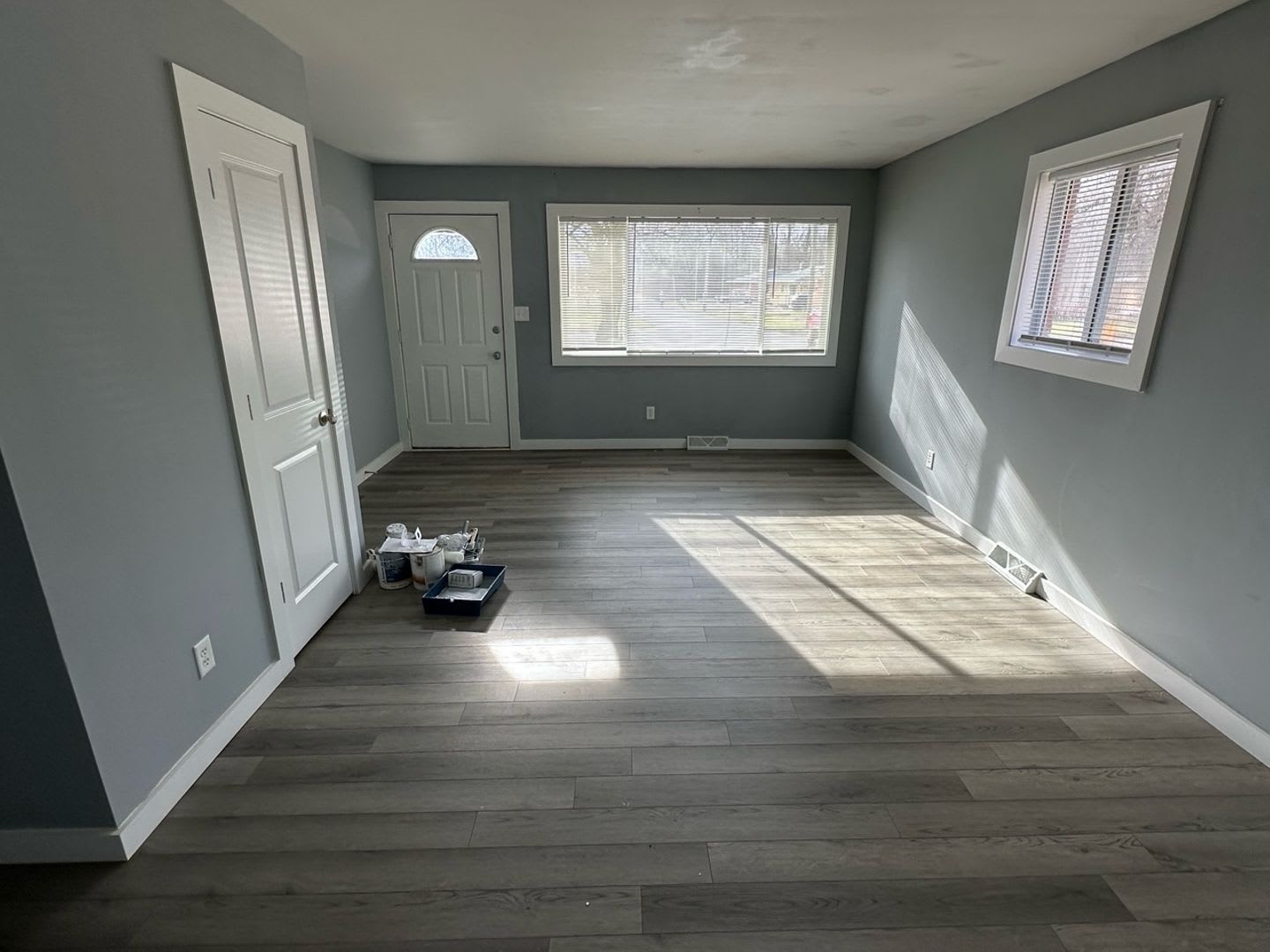 Available Now! Renovated Southside 2BR/1BA duplex – photo 1