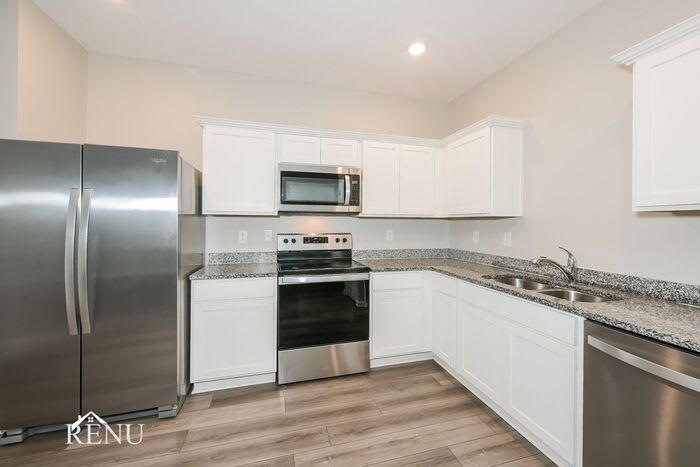 3079 Calcutta Street – photo 2