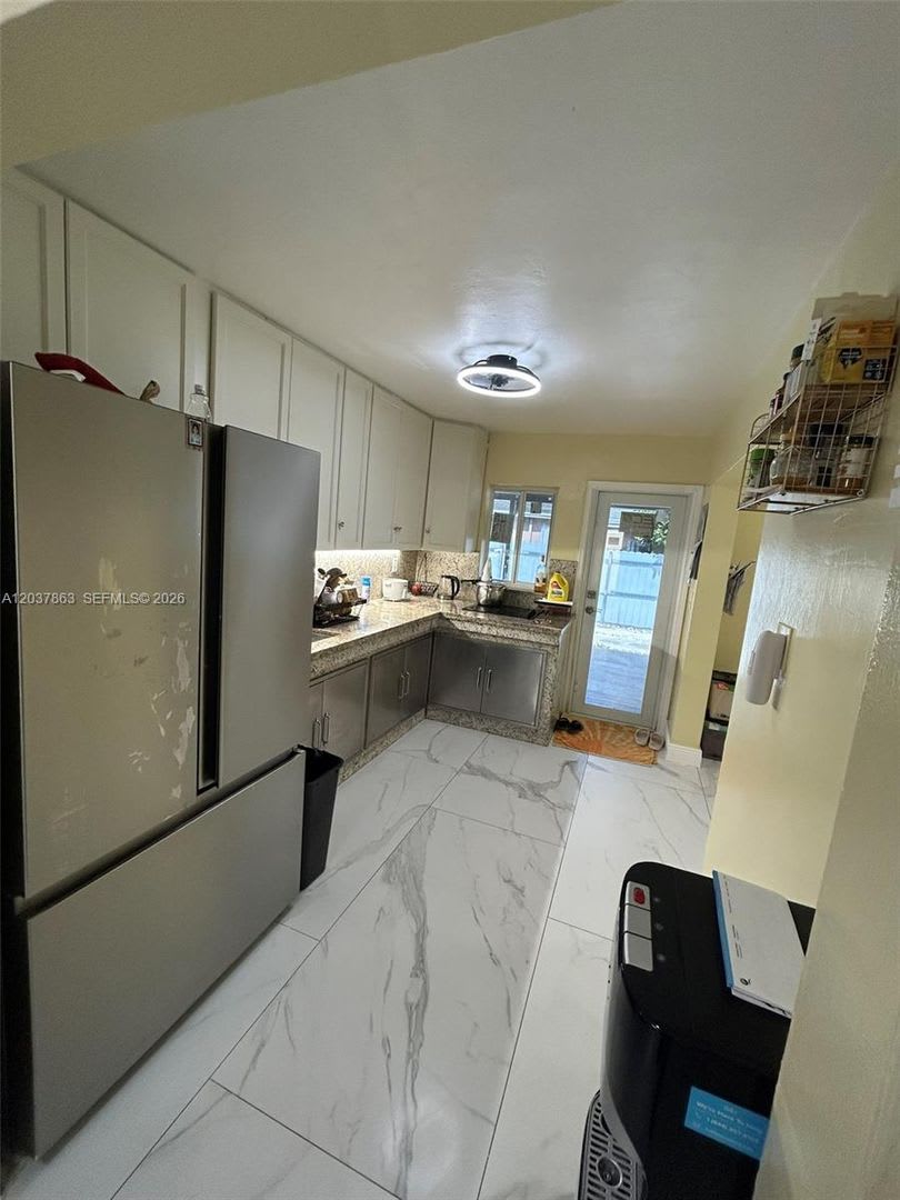 5157 NE 5th Avenue 1, Oakland Park, FL 33334 – photo 2