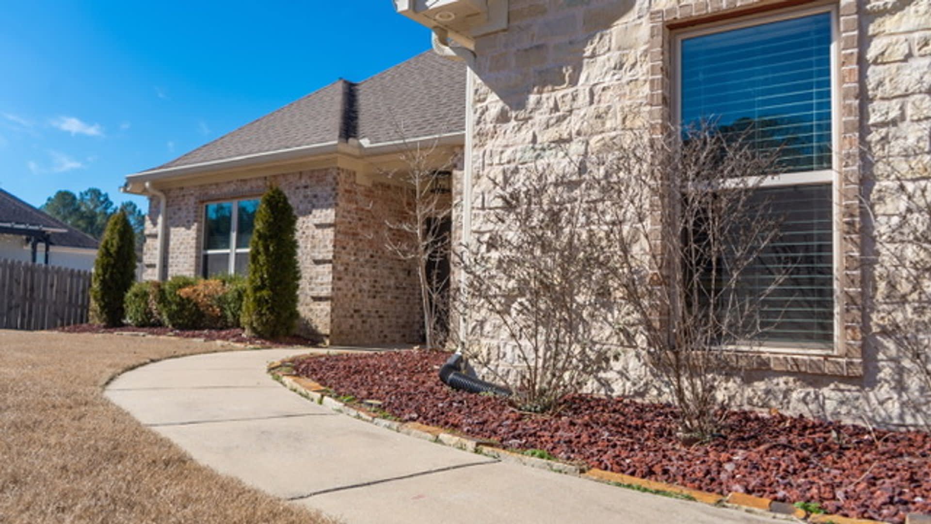 Beautiful all Brick home in Benton – photo 2