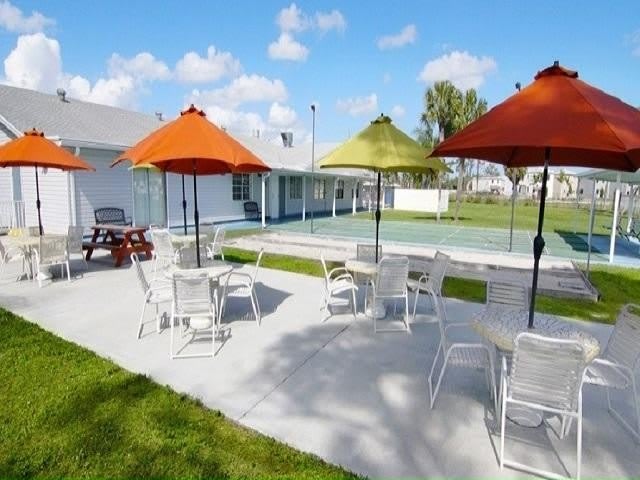 4213 68th Street N – photo 3