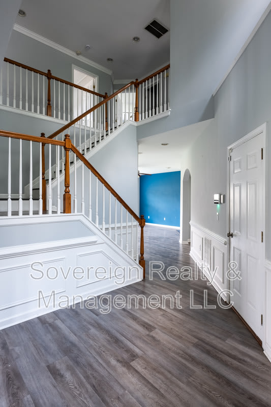 7702 Parkside Dr – photo 2