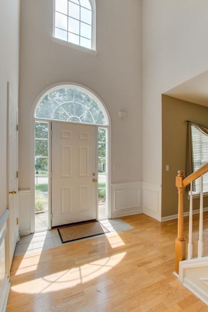 4Bed/2.5Bath in Brentwood, Lawn Care Included! – photo 5
