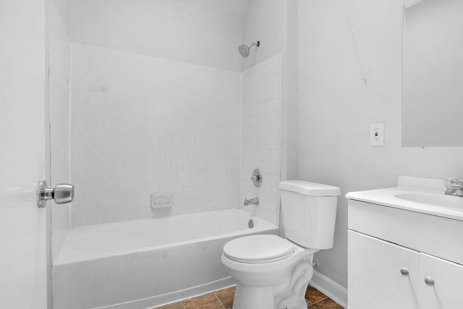 4 Bedroom 2 Bathroom in Lower Edmondson Village – photo 5