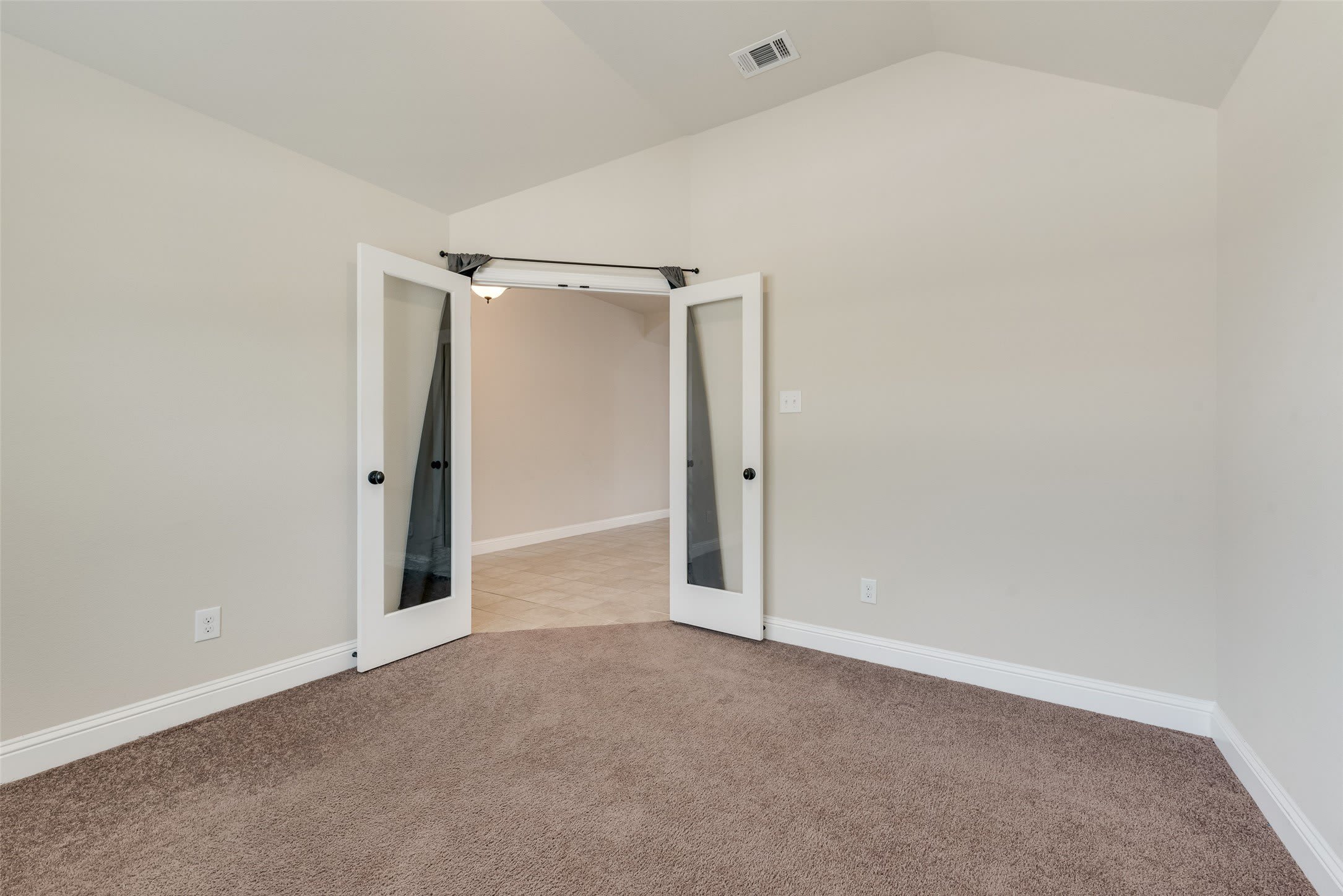 766 Ruffian Way – photo 5