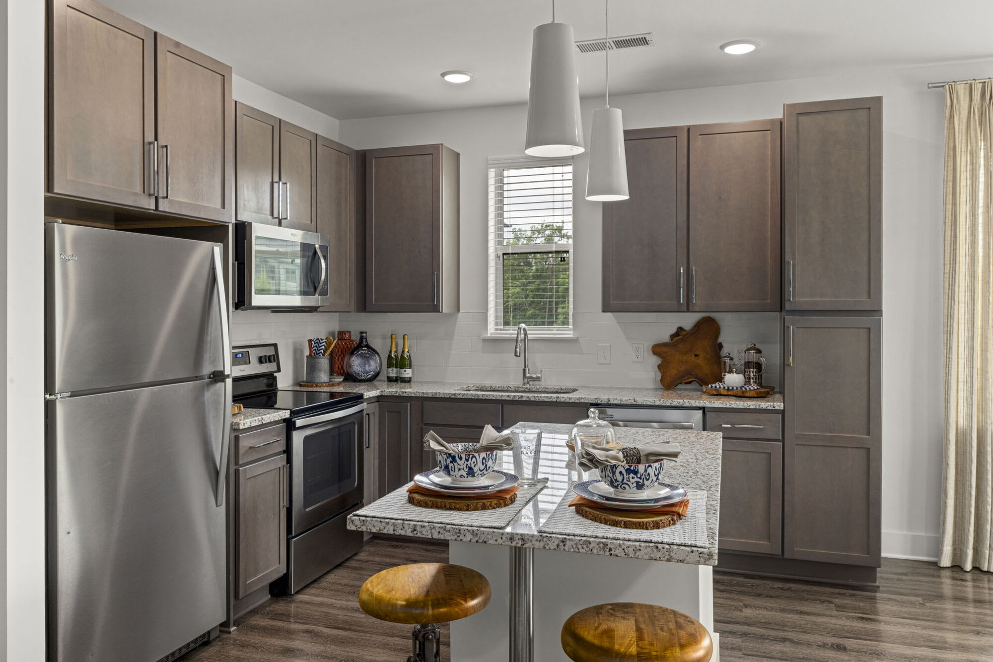 Offering Refundable Application Fees 150 Move In Promotion Modern 2Bd 2 5Ba Raleigh Home Located In Brier Creek Near Tons Of Shopping And Dining Options Within Close Proximity To Rdu And Rtp – photo 2