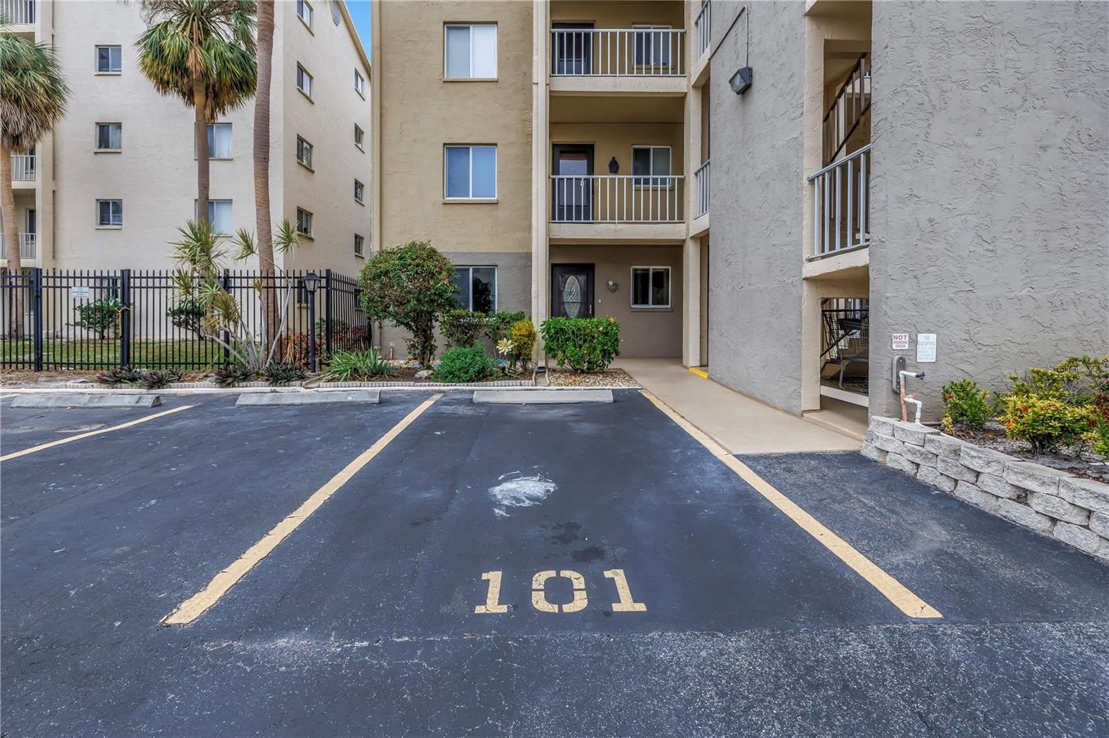 3500 Lake Bayshore Drive – photo 4