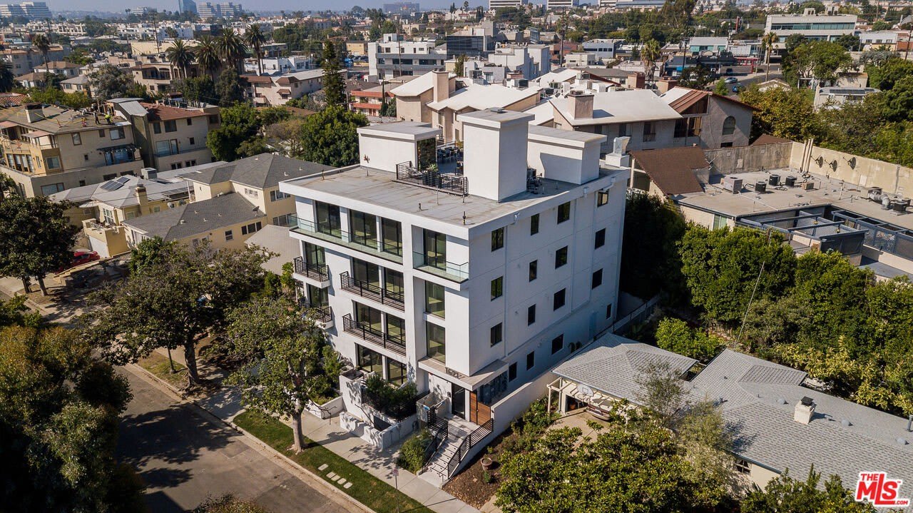 1621 Malcolm Ave – photo 3