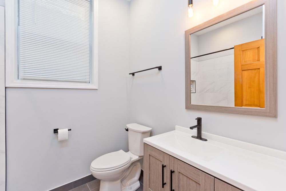 2338 North Greenview Avenue – photo 5