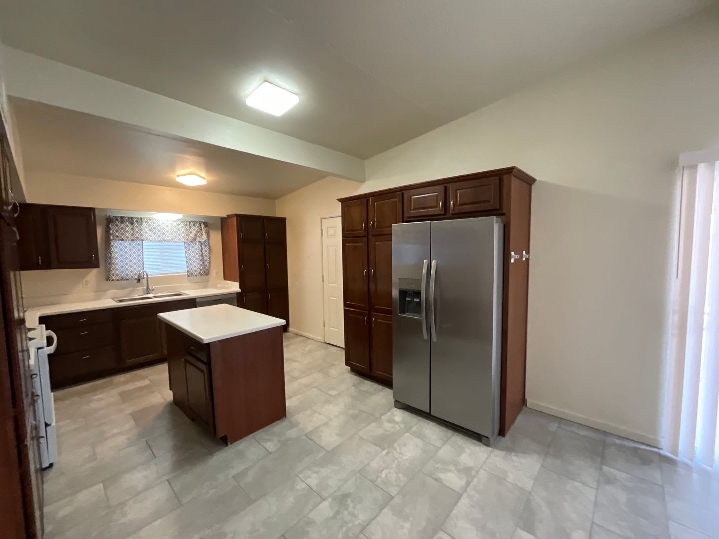 4 bedroom 2 bath North tempe area close to south Scottsdale – photo 4