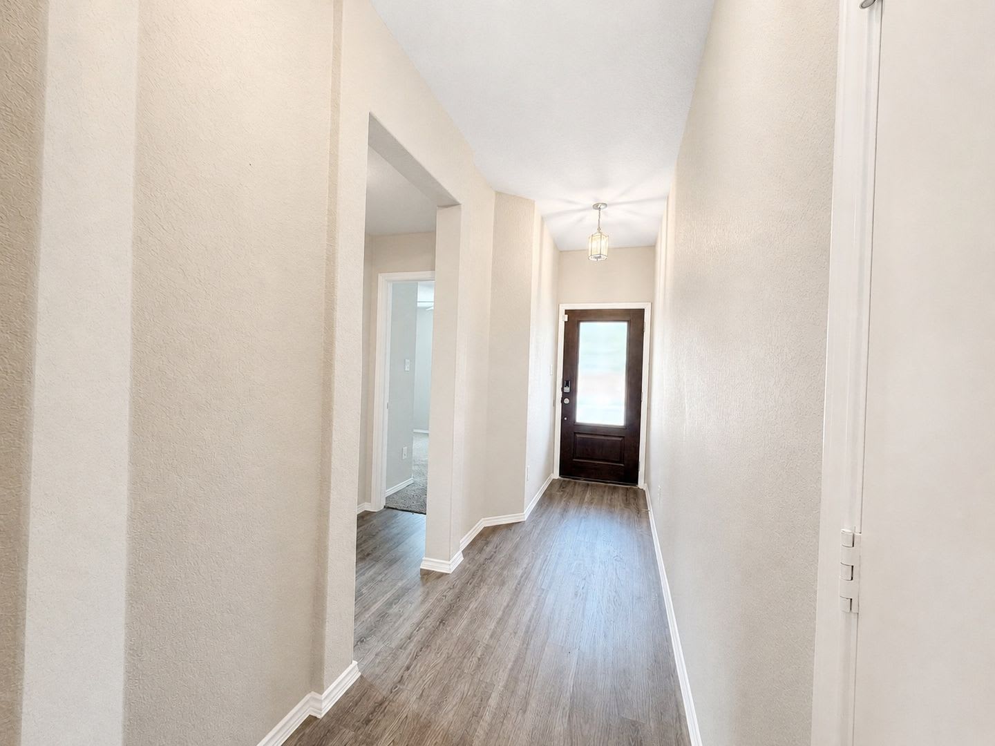 Lovely 3 Bedroom 2 Bath Single Story Home In Parc At Escondido With Easy Access To Randolph Afb Ft Sam Shopping – photo 4