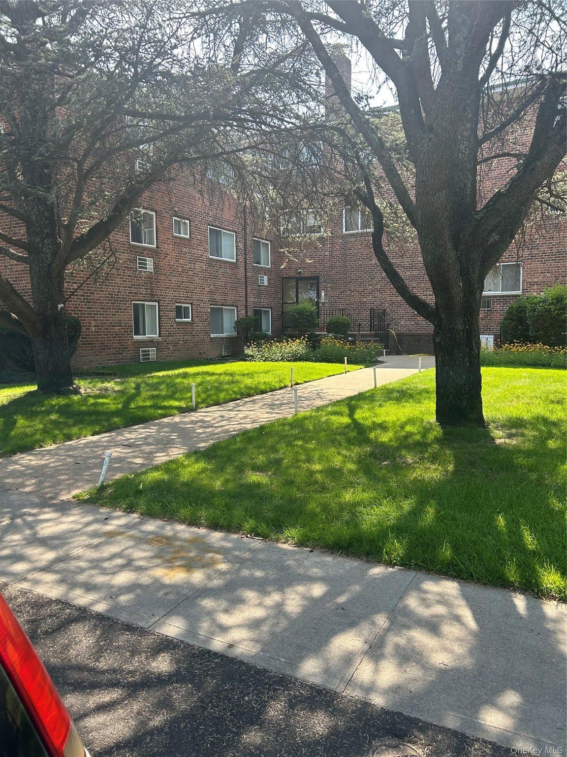 50-52 Gibson Boulevard – photo 1