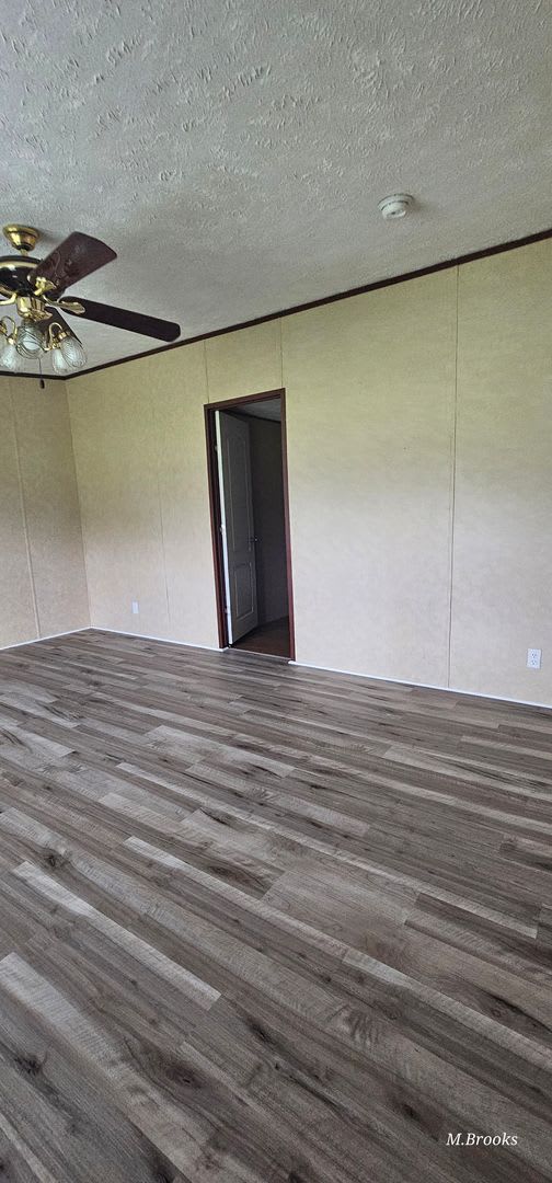 home in Brooks County – photo 5