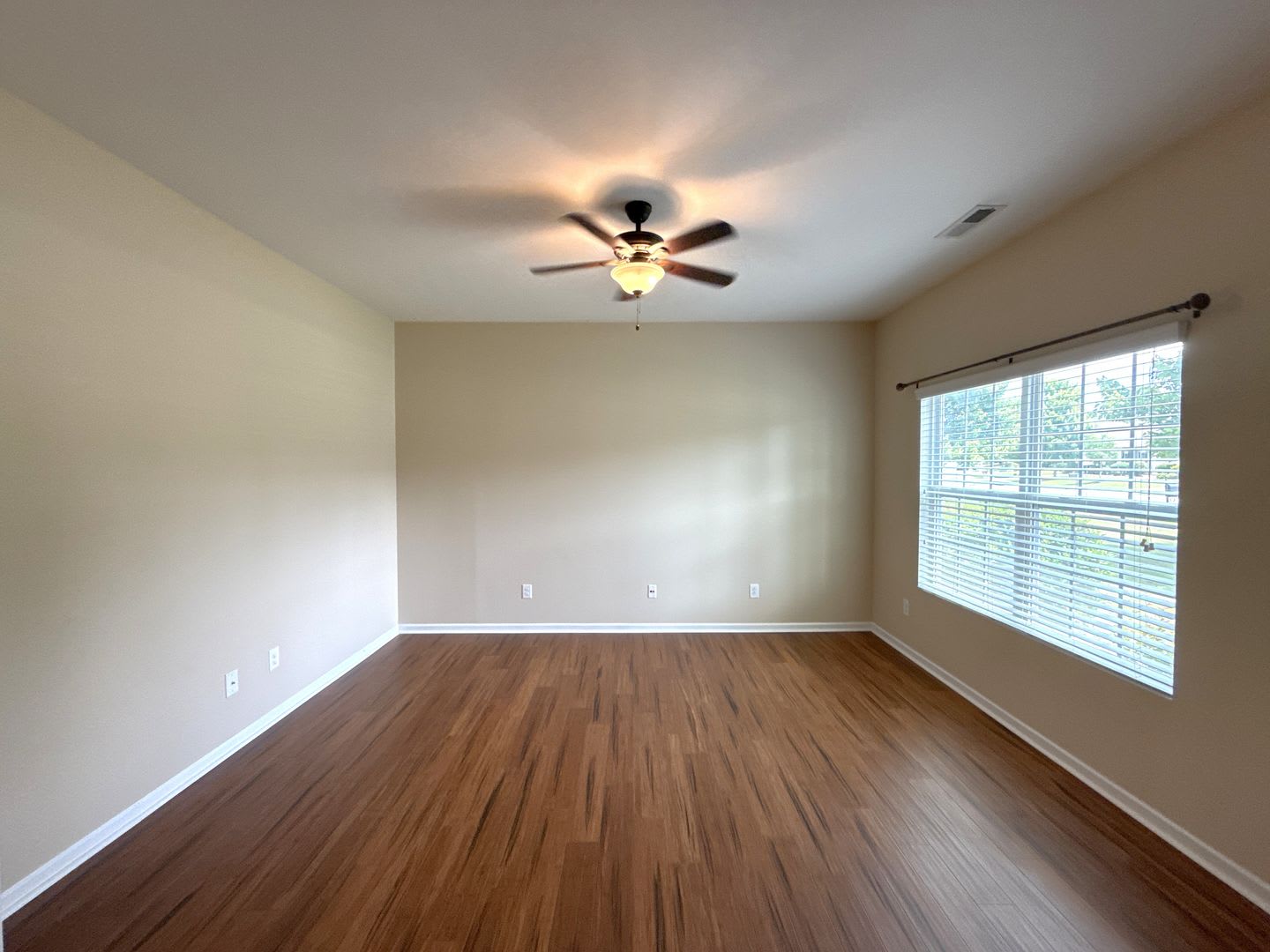 Spacious Home in Creekshire Village! – photo 5
