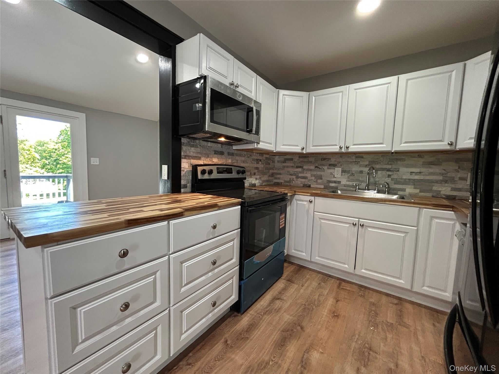 32 Reimer Avenue – photo 2