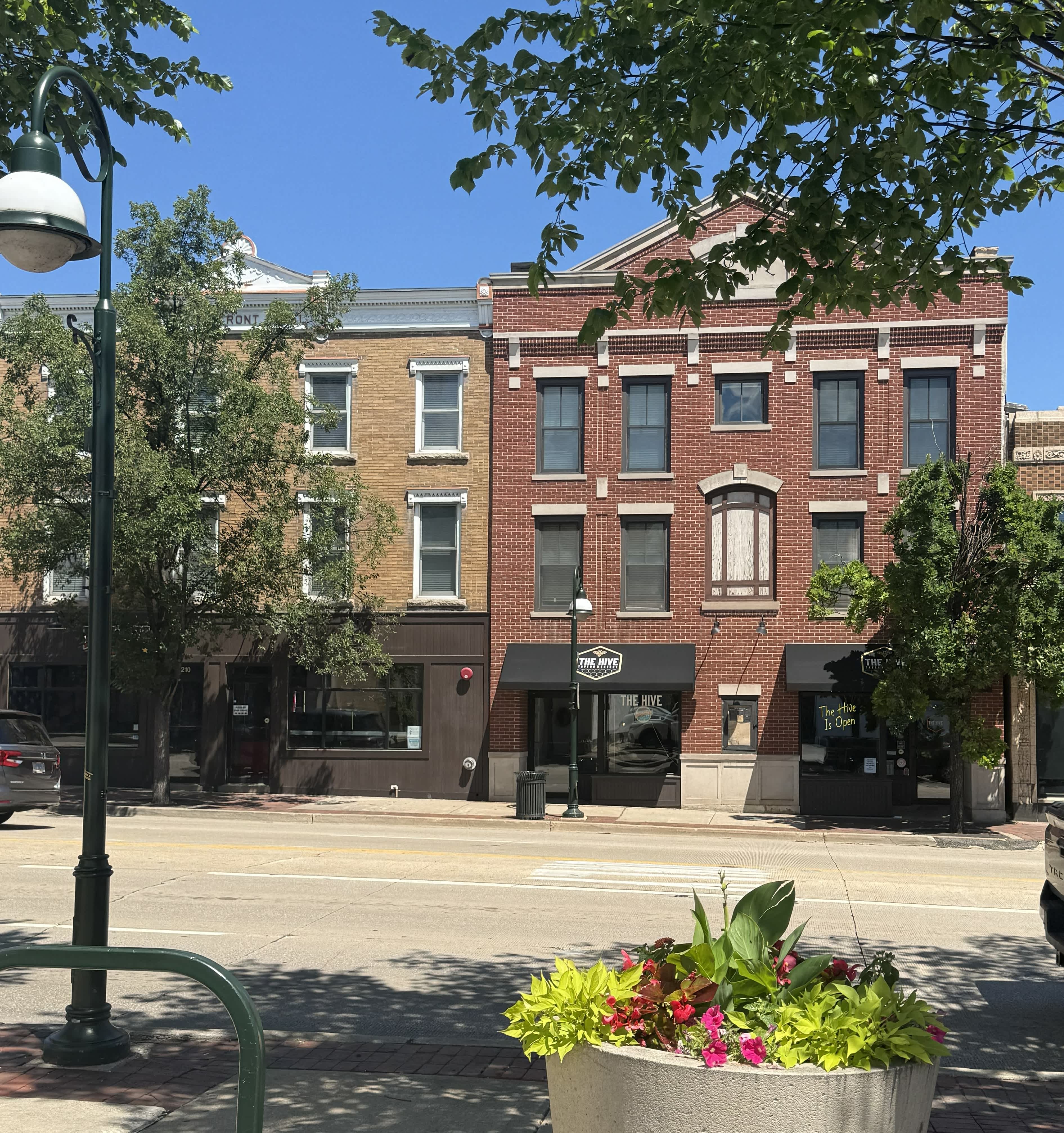 206 West Main Street – photo 1