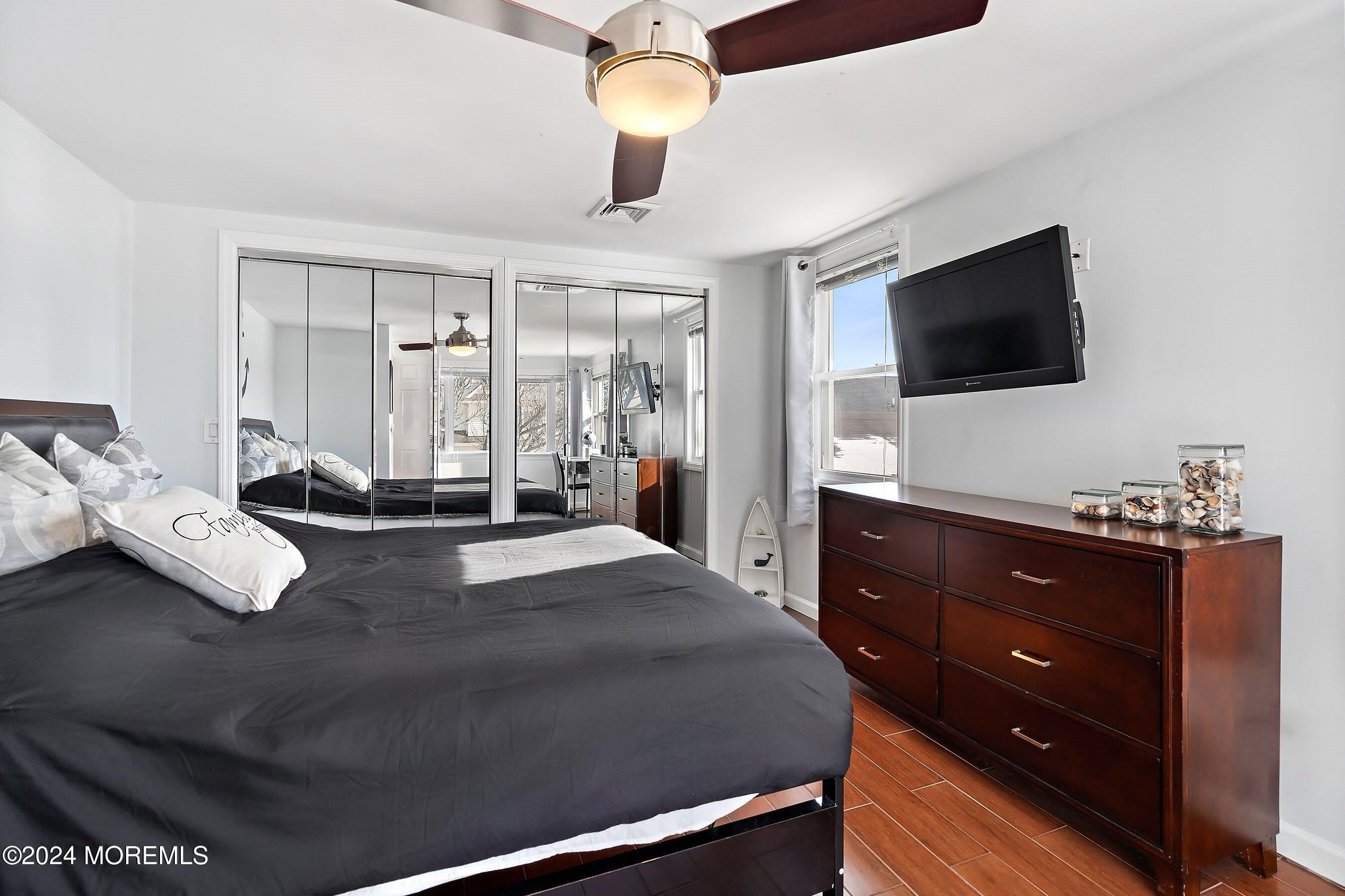 212 Randall Avenue – photo 4
