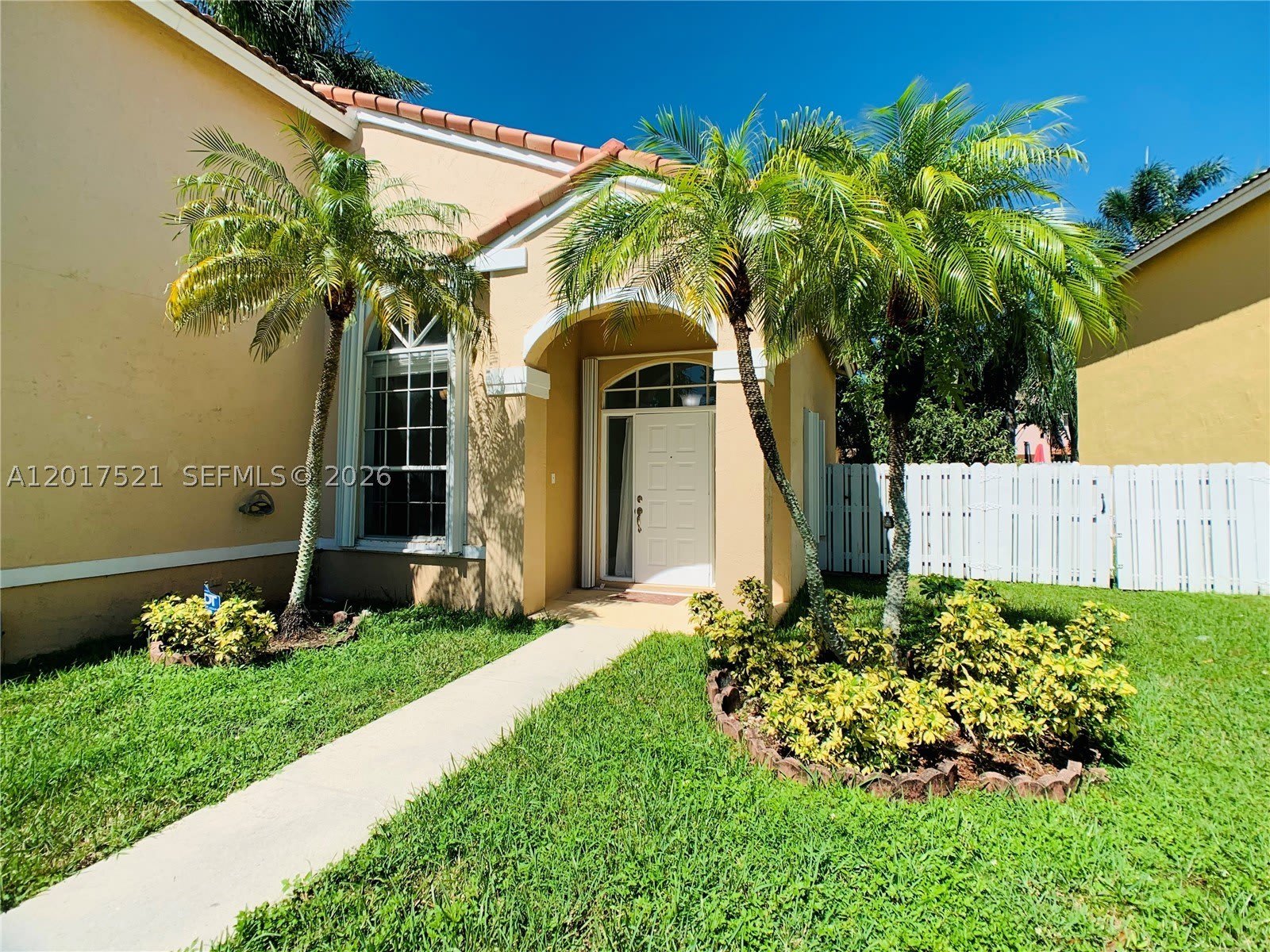 18801 NW 12th St – photo 2