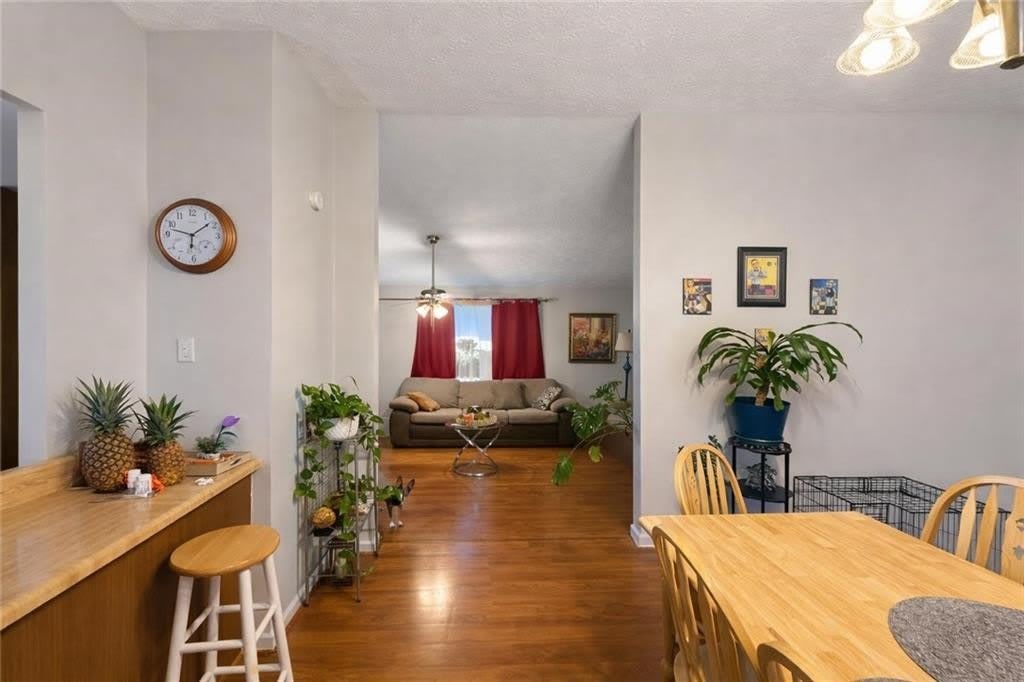 1136 Samuel Drive – photo 5