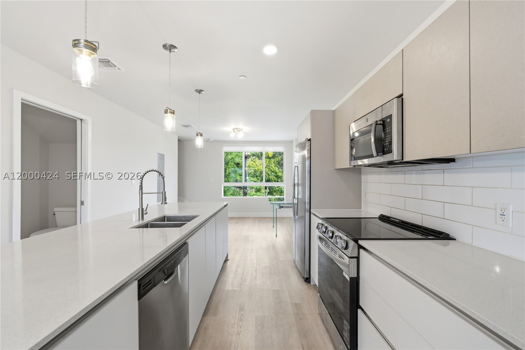2505 Ne 193Rd St – photo 3