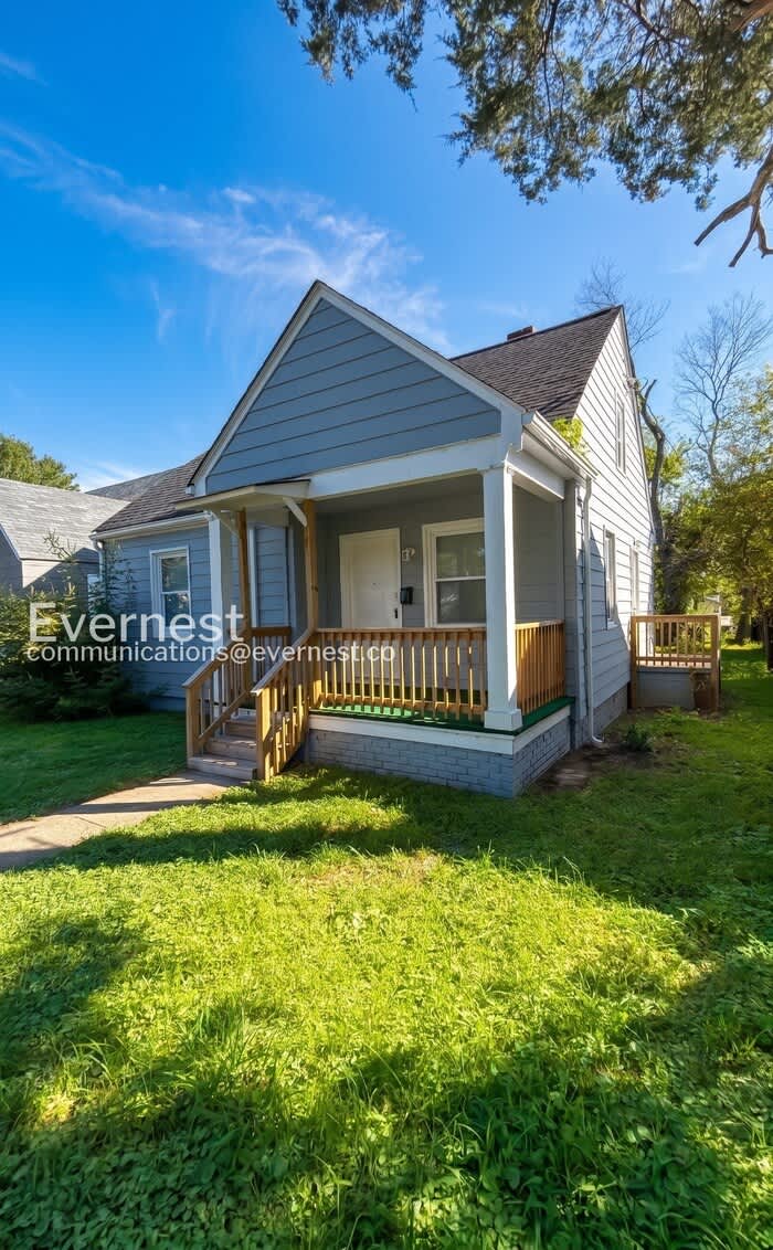 1402 East 18th Street – photo 2