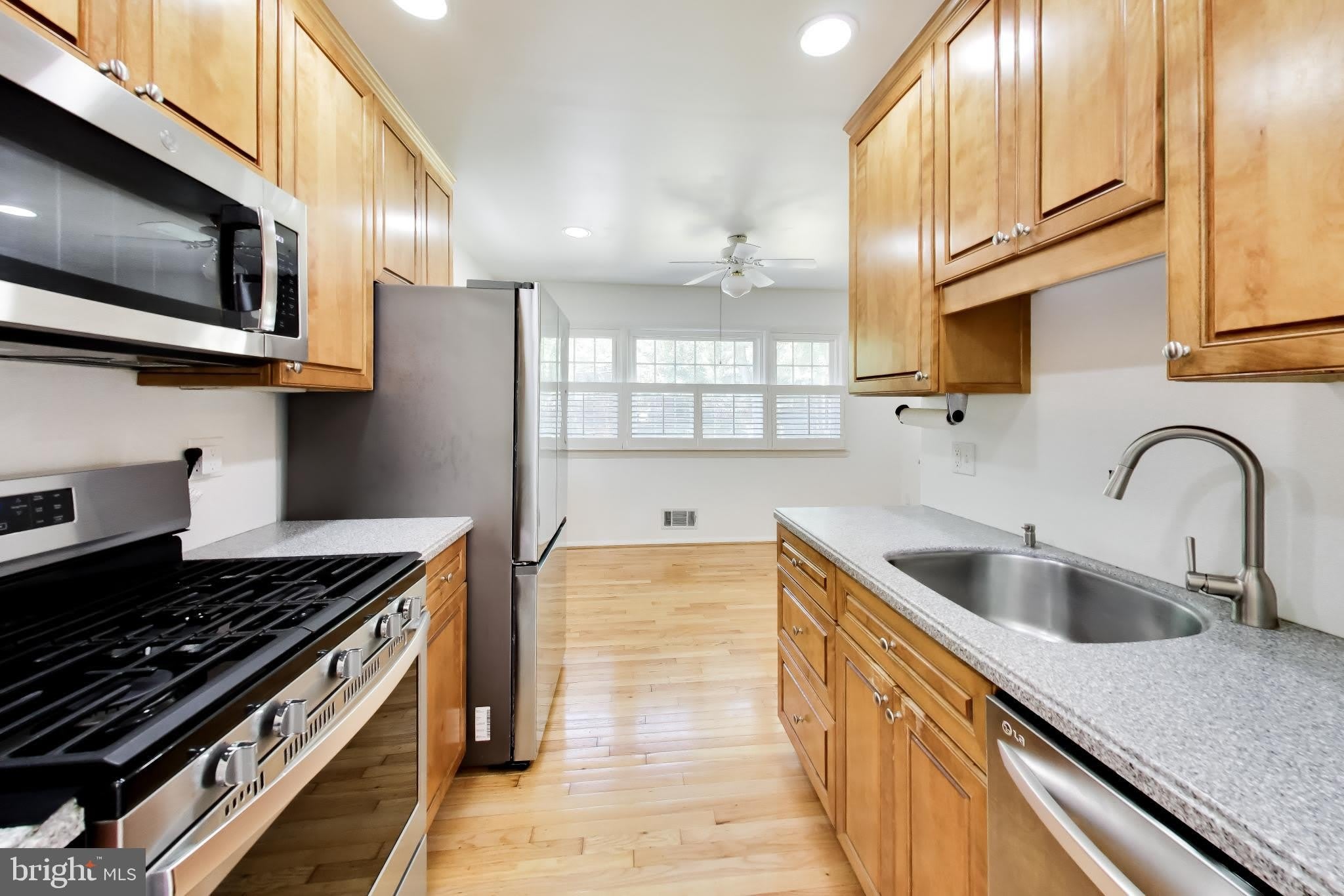 11907 HUNTERS Lane – photo 5