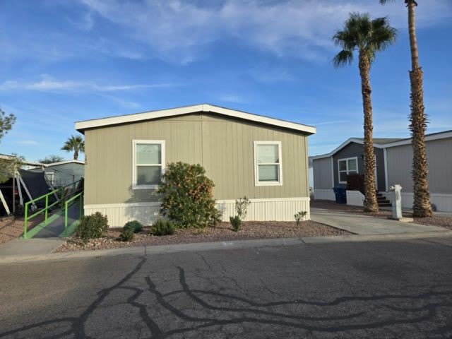 4650 E Carey Ave – photo 1