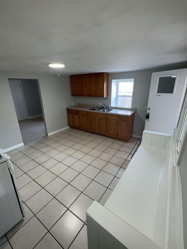534 E Cherry St – photo 1