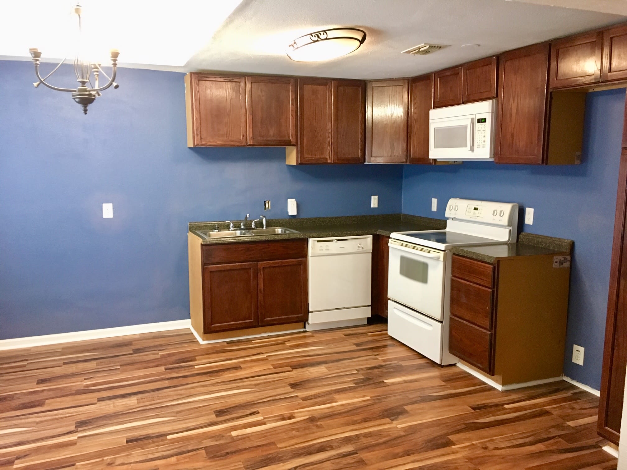 11026 Mayfield Dr – photo 3