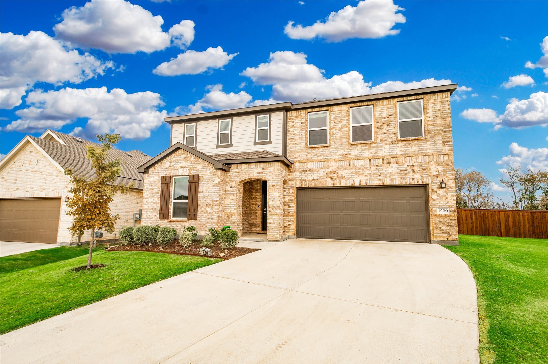 1200 Lancaster Drive – photo 3